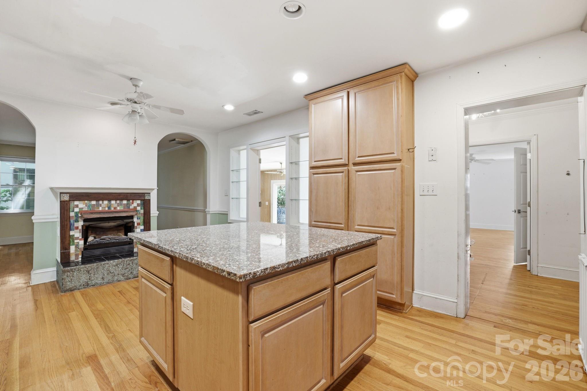 200 Altondale Avenue — Charlotte