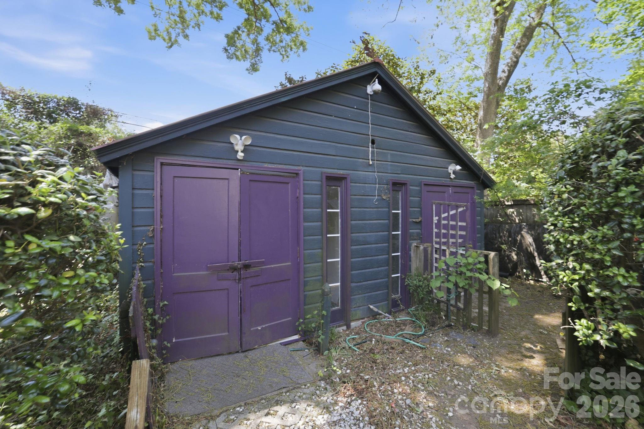 200 Altondale Avenue — Charlotte