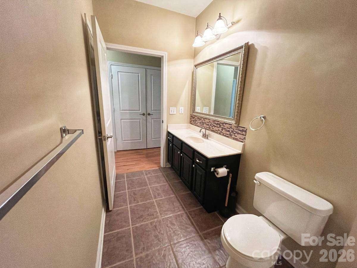415 Appeldoorn Circle — Asheville