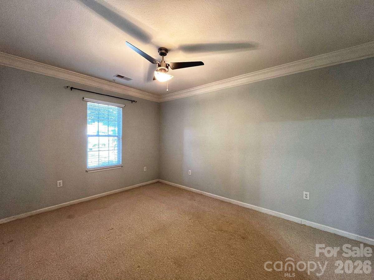 415 Appeldoorn Circle — Asheville