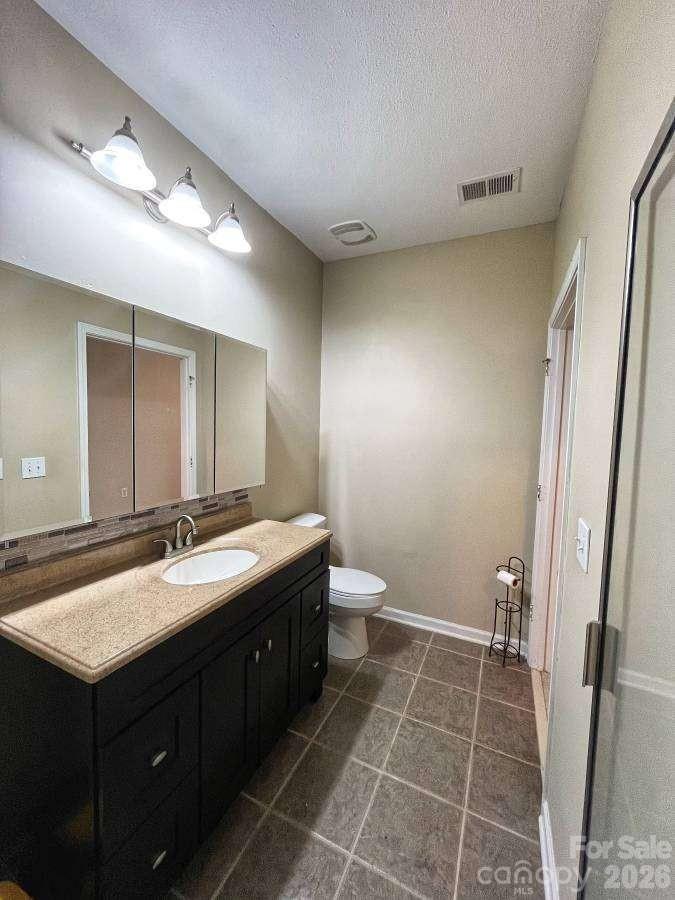 415 Appeldoorn Circle — Asheville