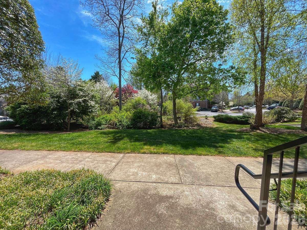 415 Appeldoorn Circle — Asheville