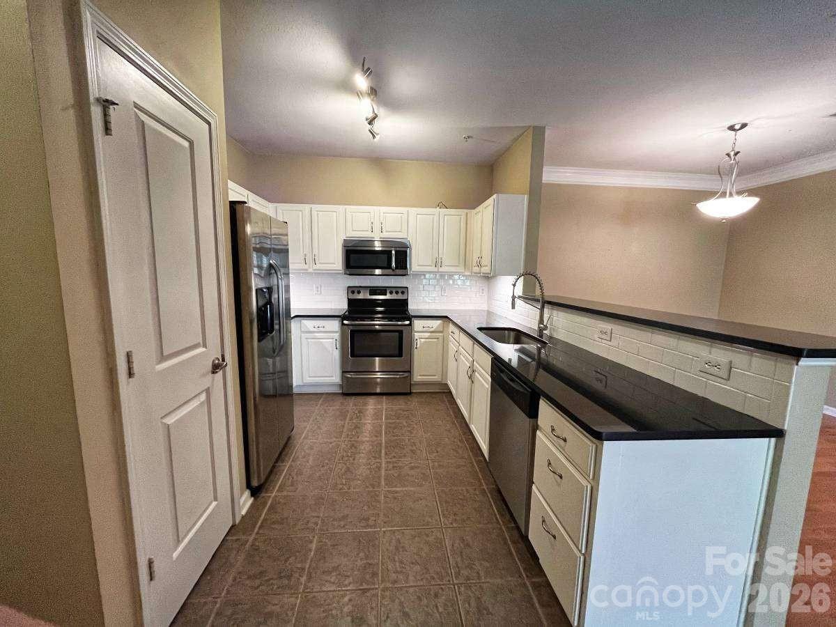 415 Appeldoorn Circle — Asheville