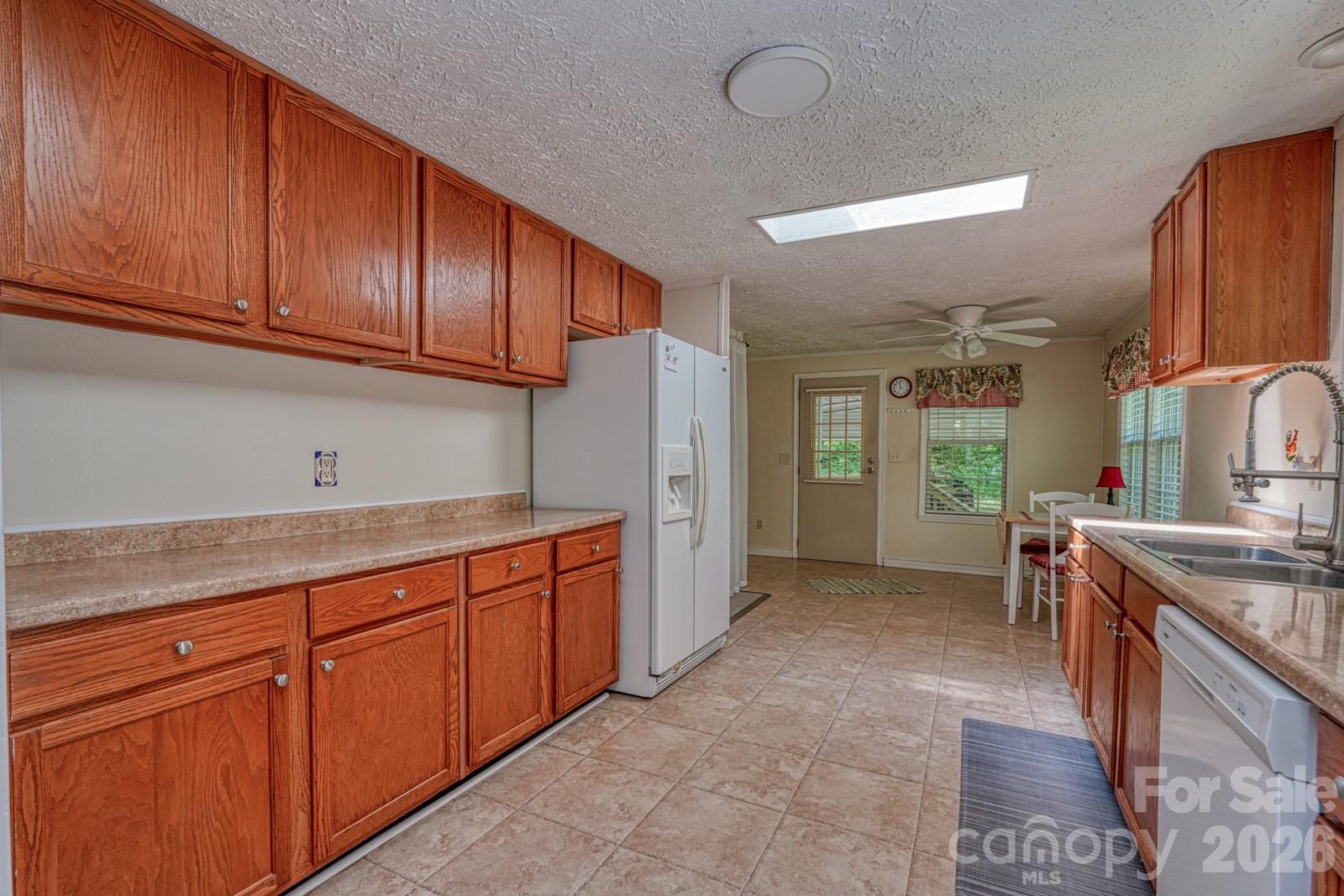 123 Little Rock Way — Mill Spring