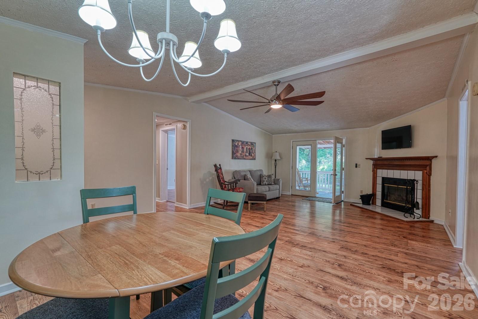 123 Little Rock Way — Mill Spring