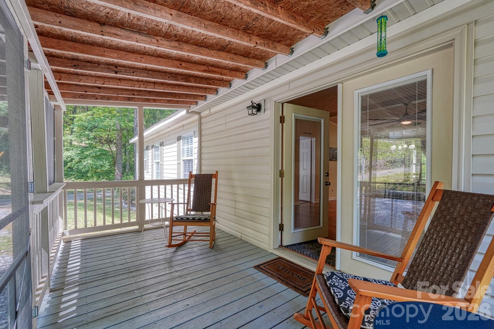 123 Little Rock Way — Mill Spring