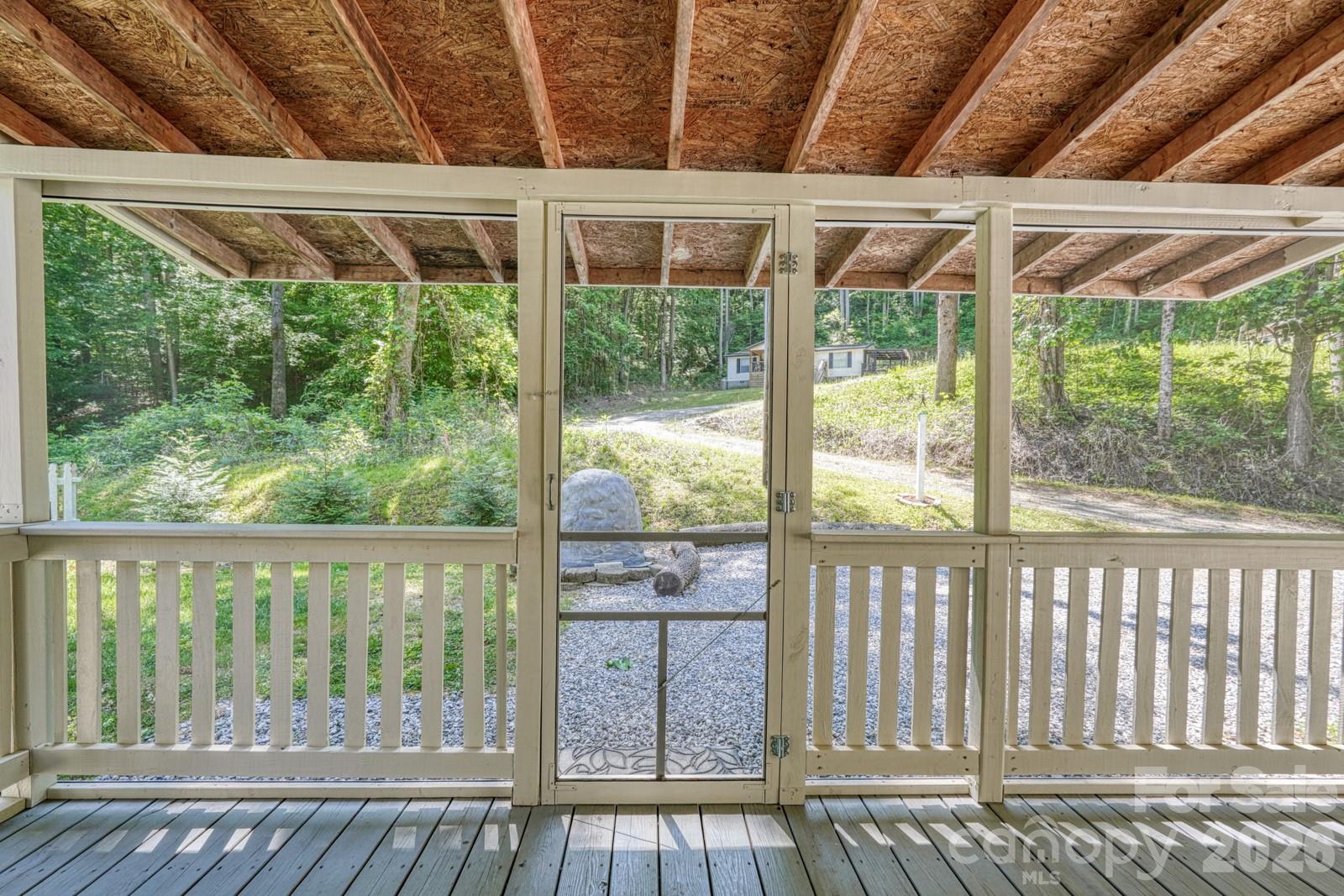 123 Little Rock Way — Mill Spring