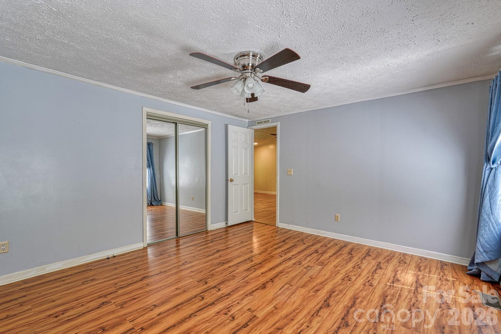 123 Little Rock Way — Mill Spring