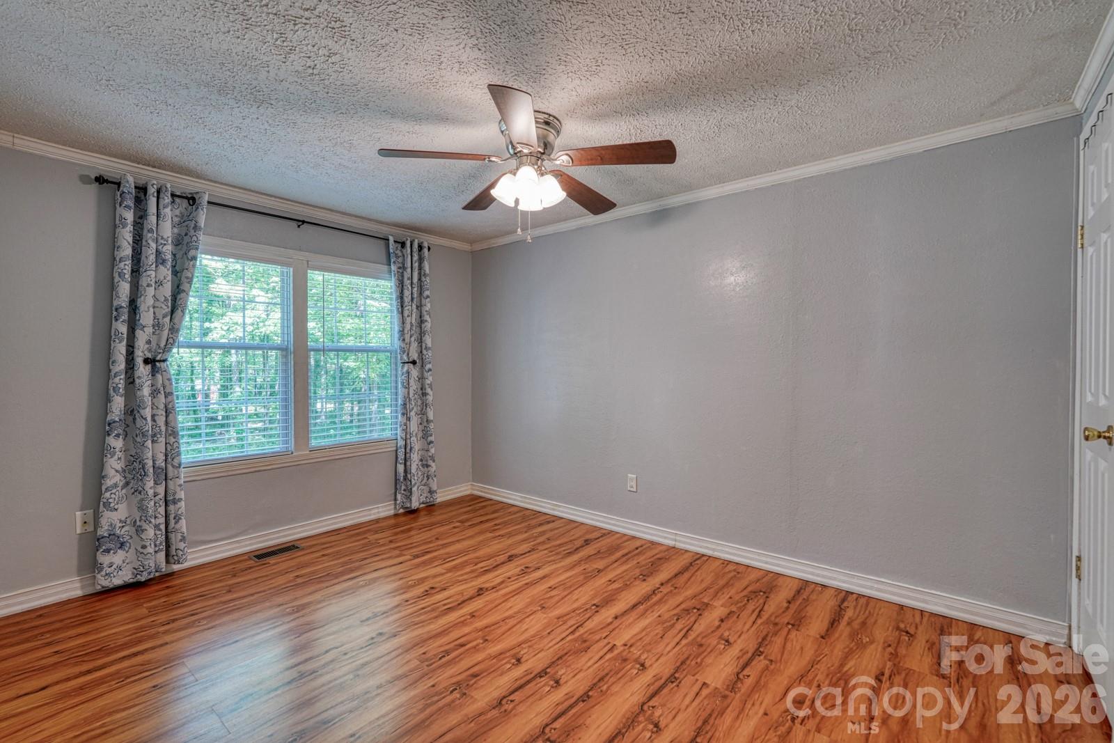 123 Little Rock Way — Mill Spring