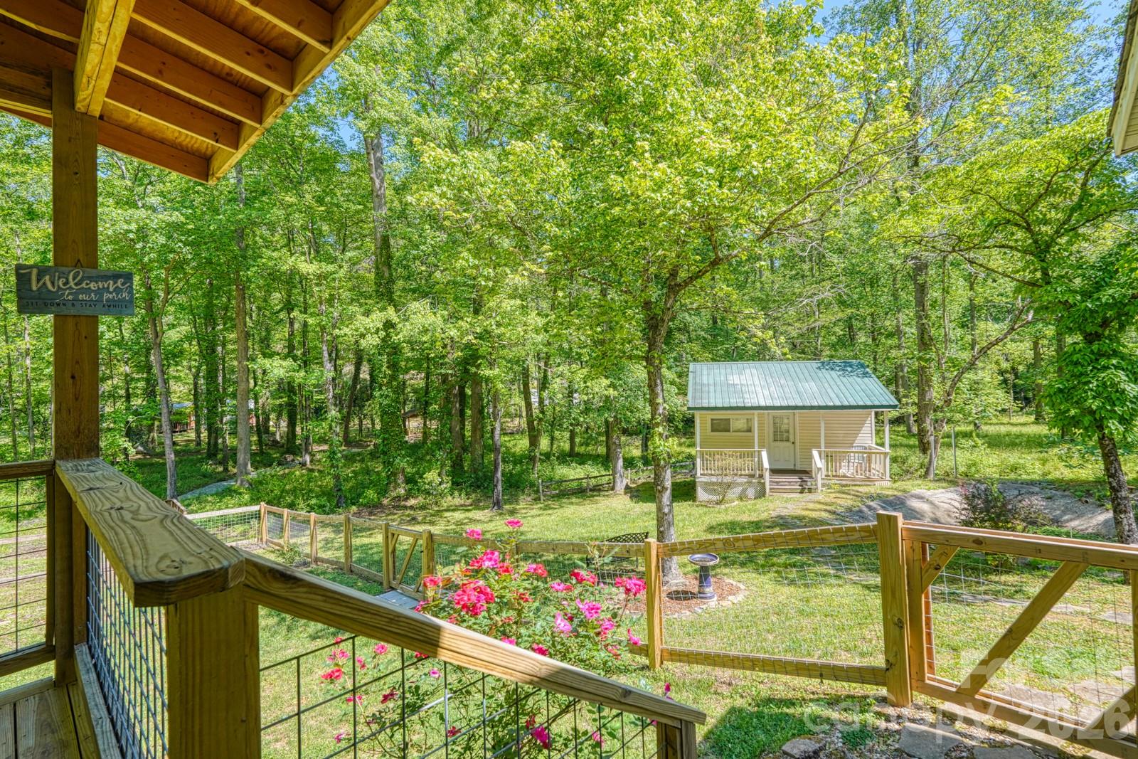 123 Little Rock Way — Mill Spring