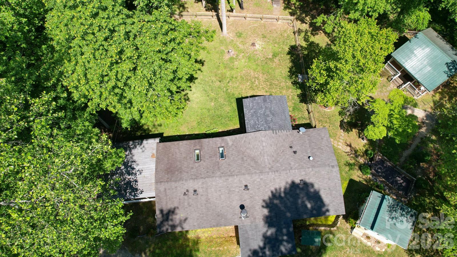 123 Little Rock Way — Mill Spring
