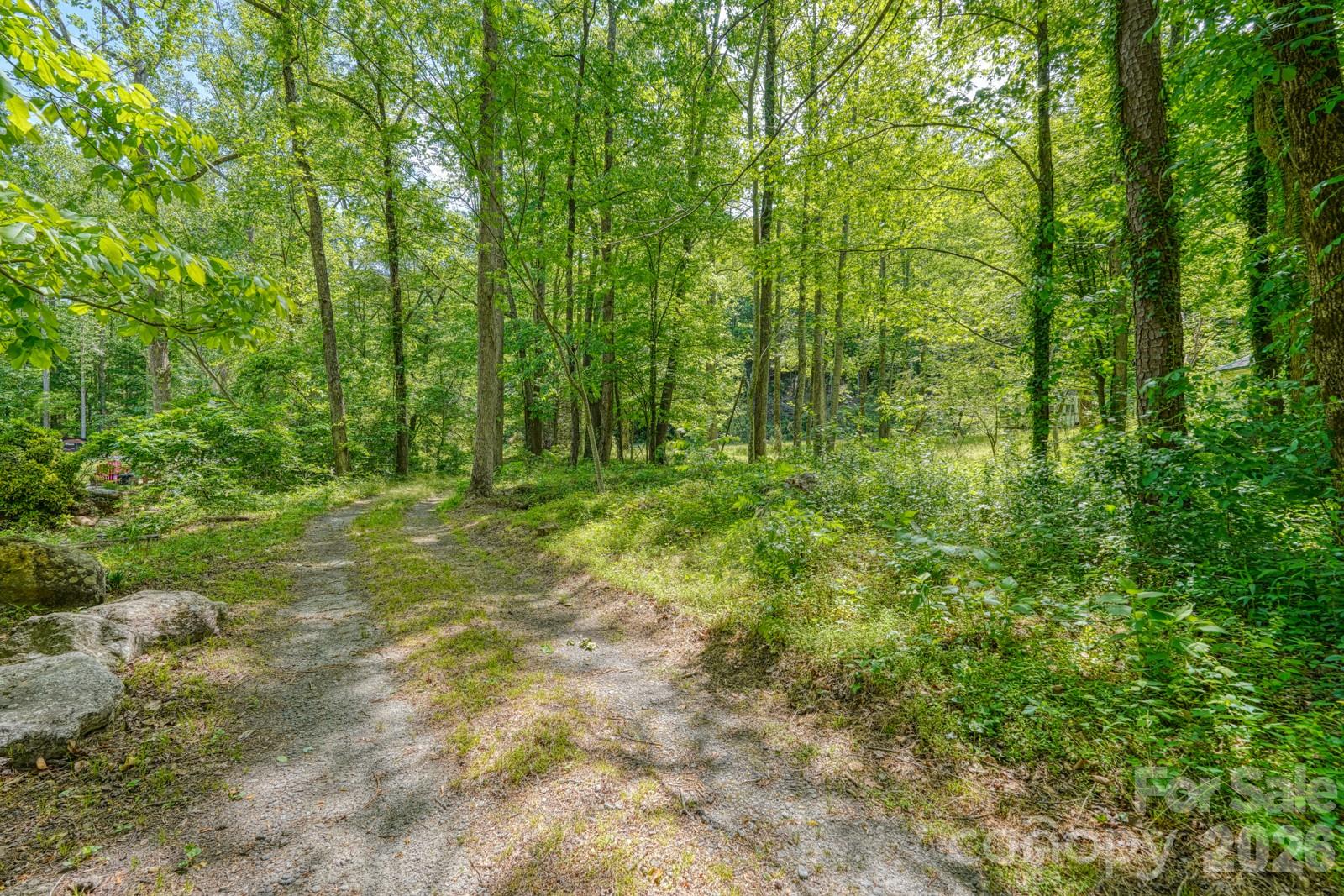 123 Little Rock Way — Mill Spring