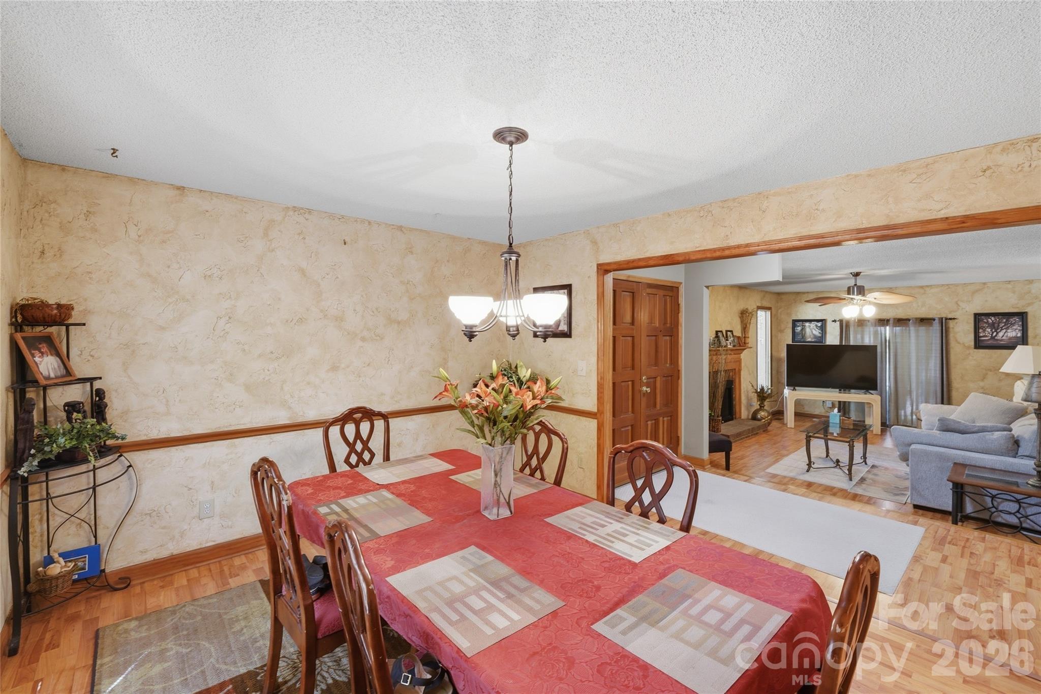 7040 Summer Place — Charlotte