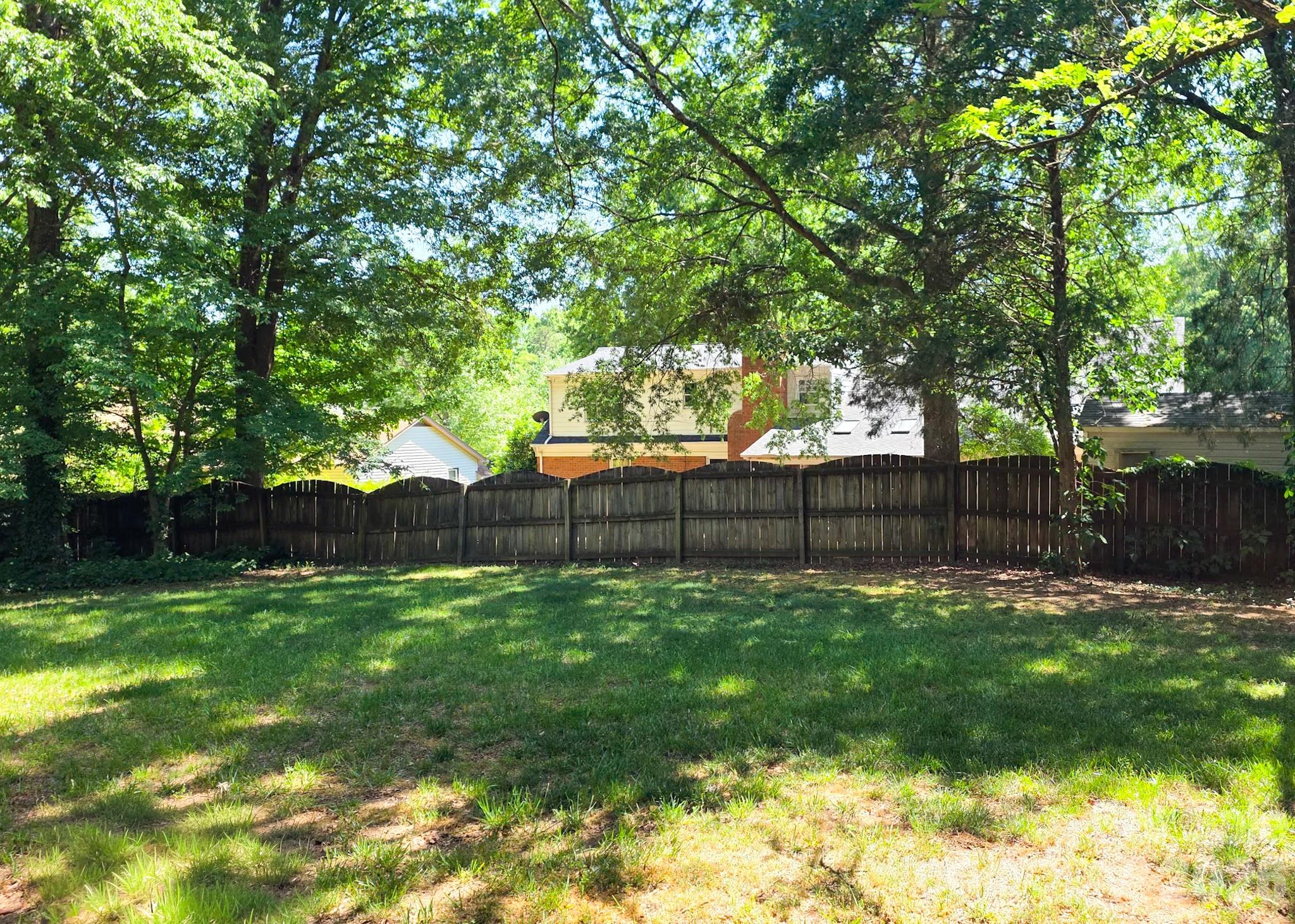 7040 Summer Place — Charlotte
