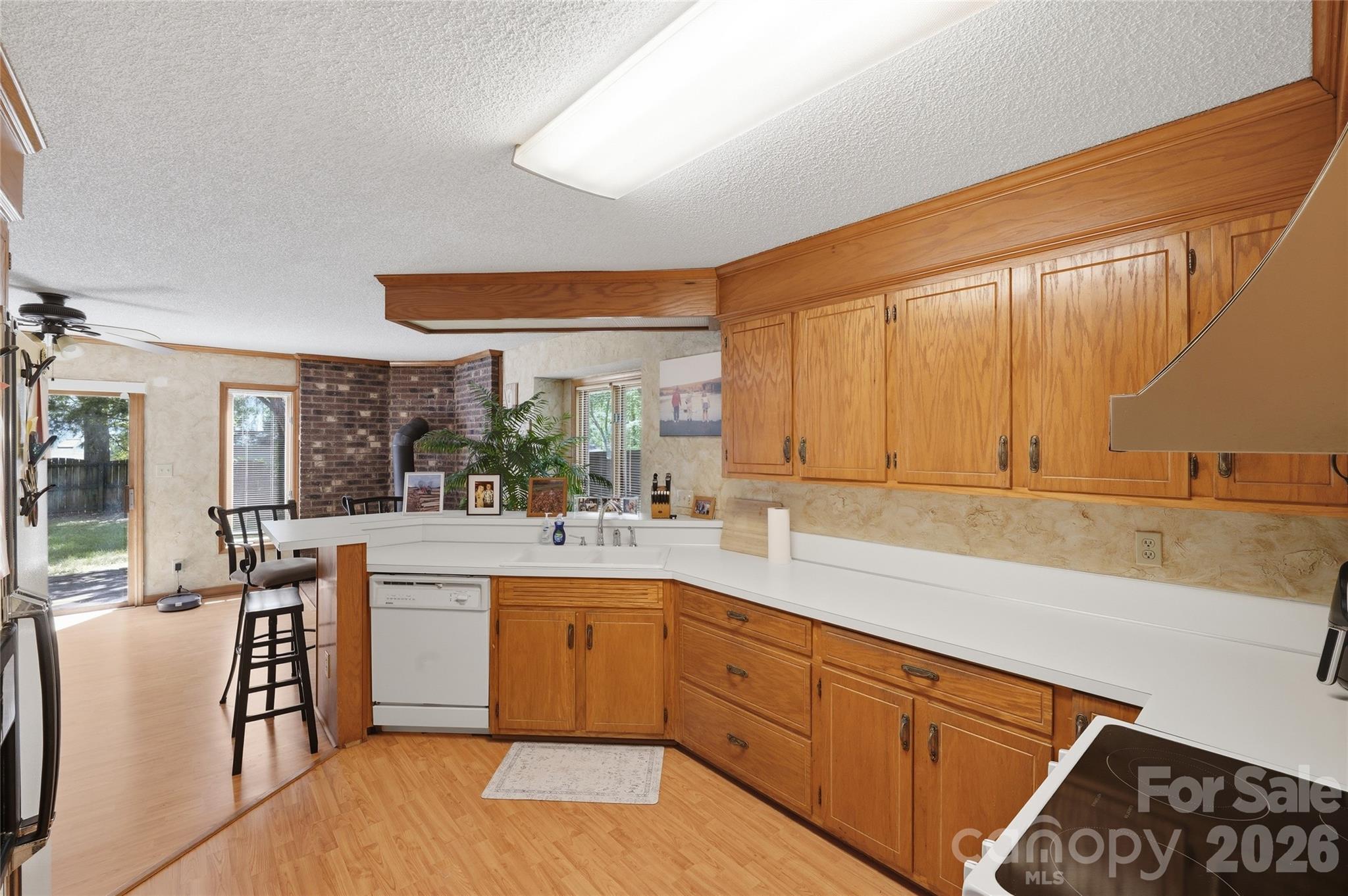 7040 Summer Place — Charlotte