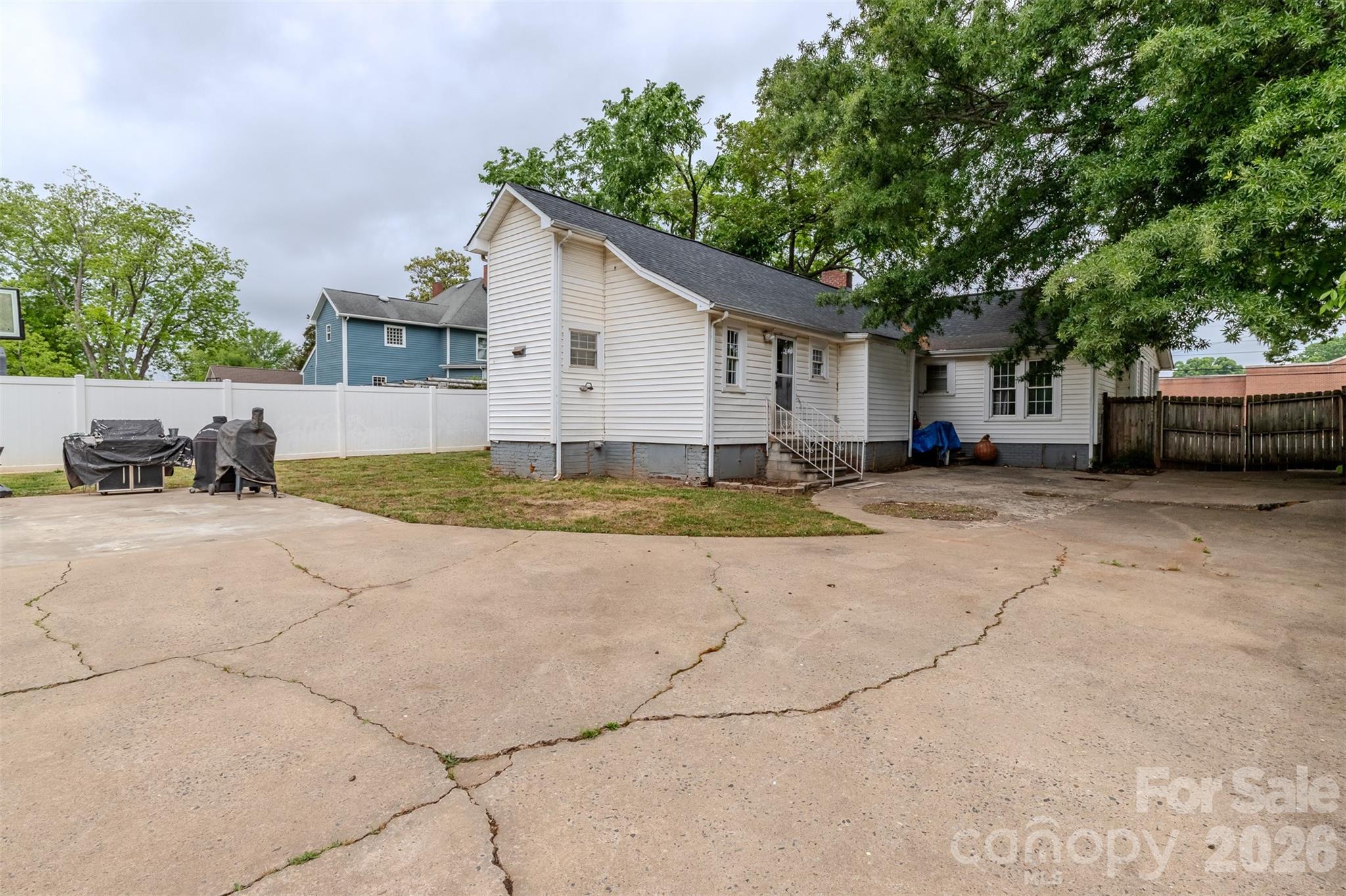 505 W Mountain Street — Kings Mountain