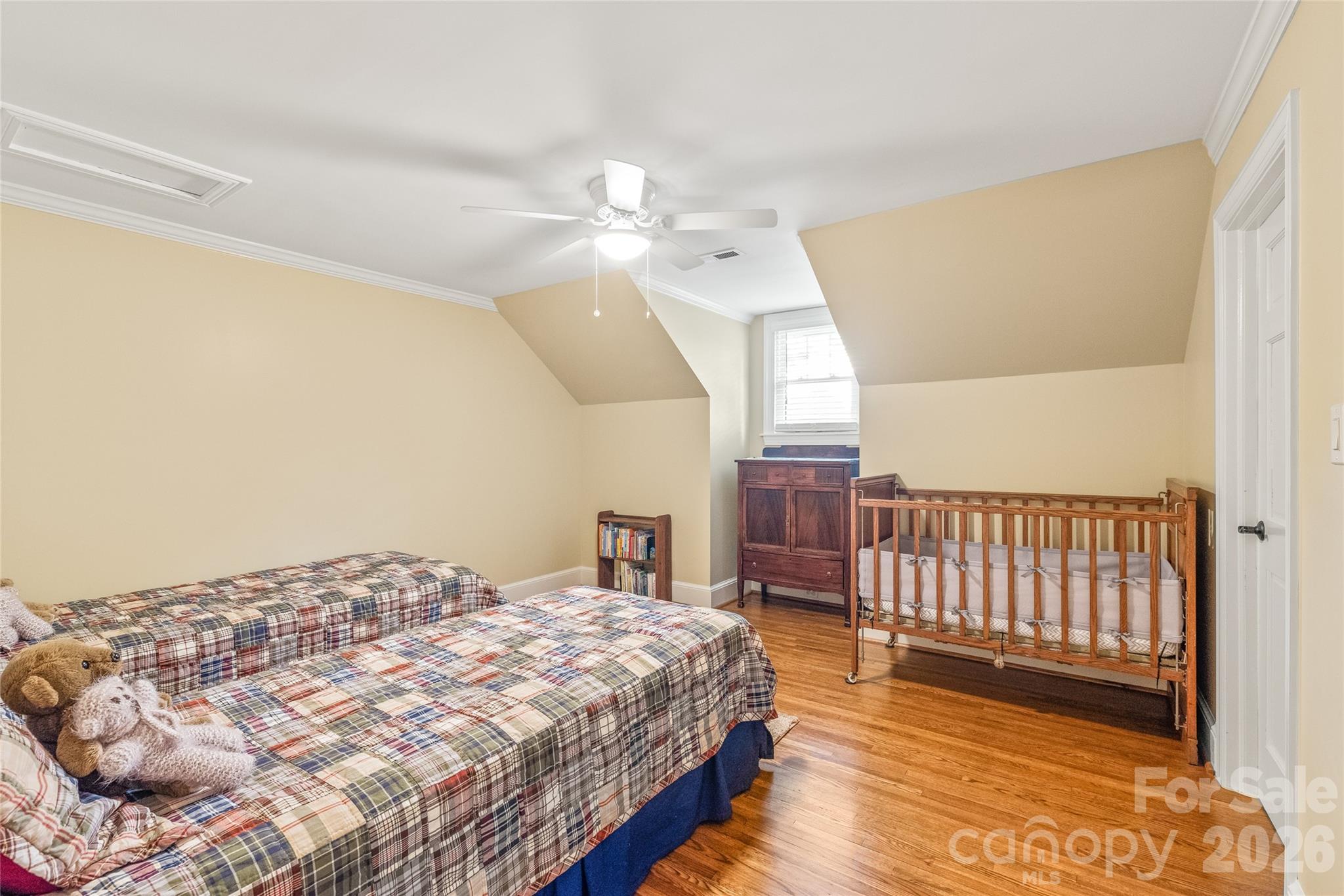 600 S Central Avenue — Belmont