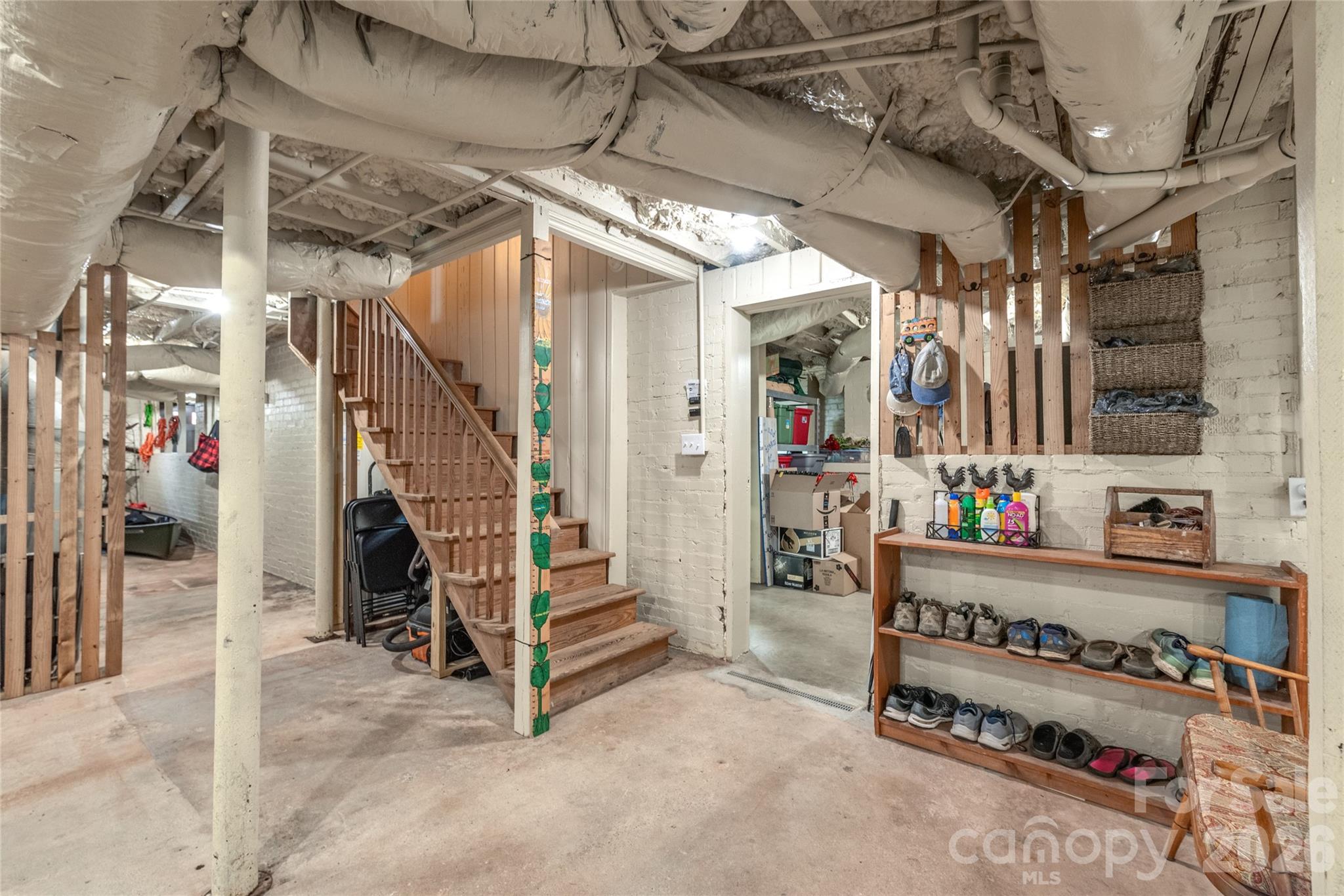 600 S Central Avenue — Belmont