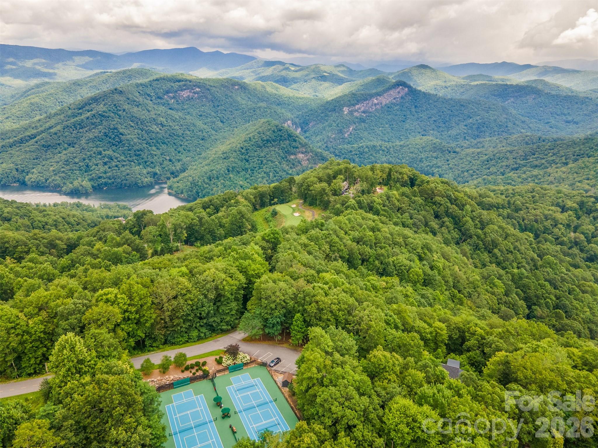 83 Allspice Court — Tuckasegee