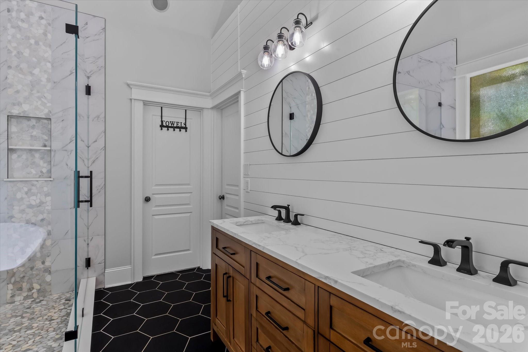 310 Sundown Road — Mooresville