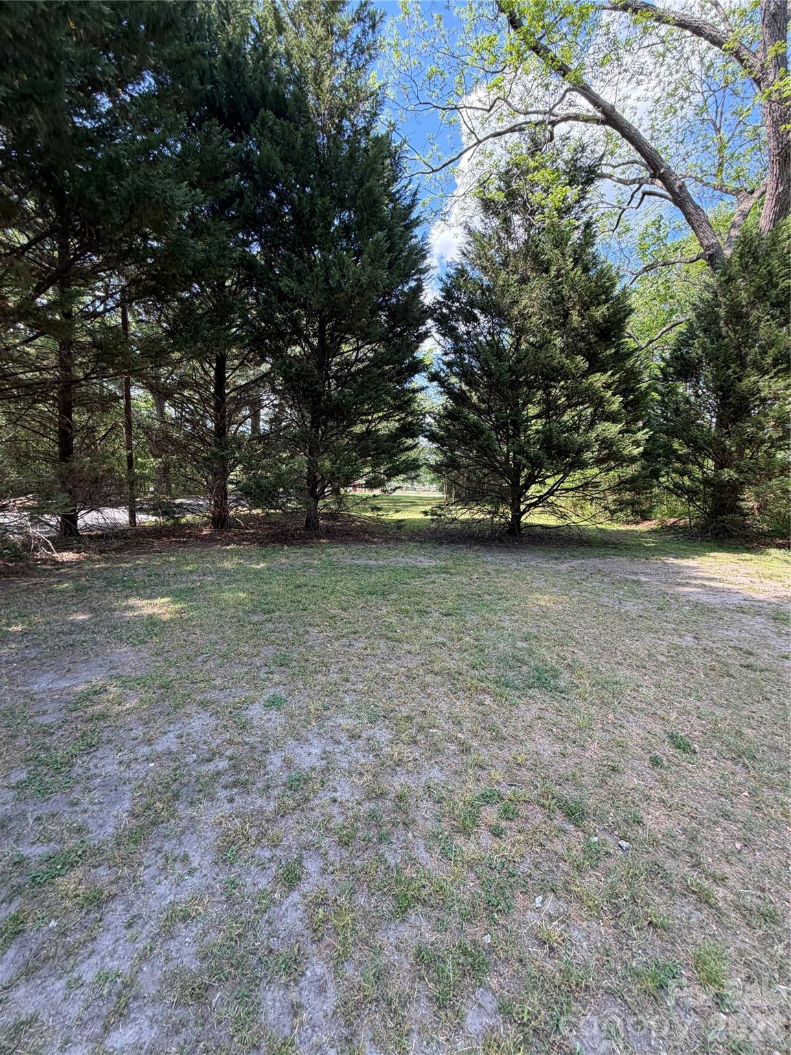 1101 E Pine Street — Lincolnton