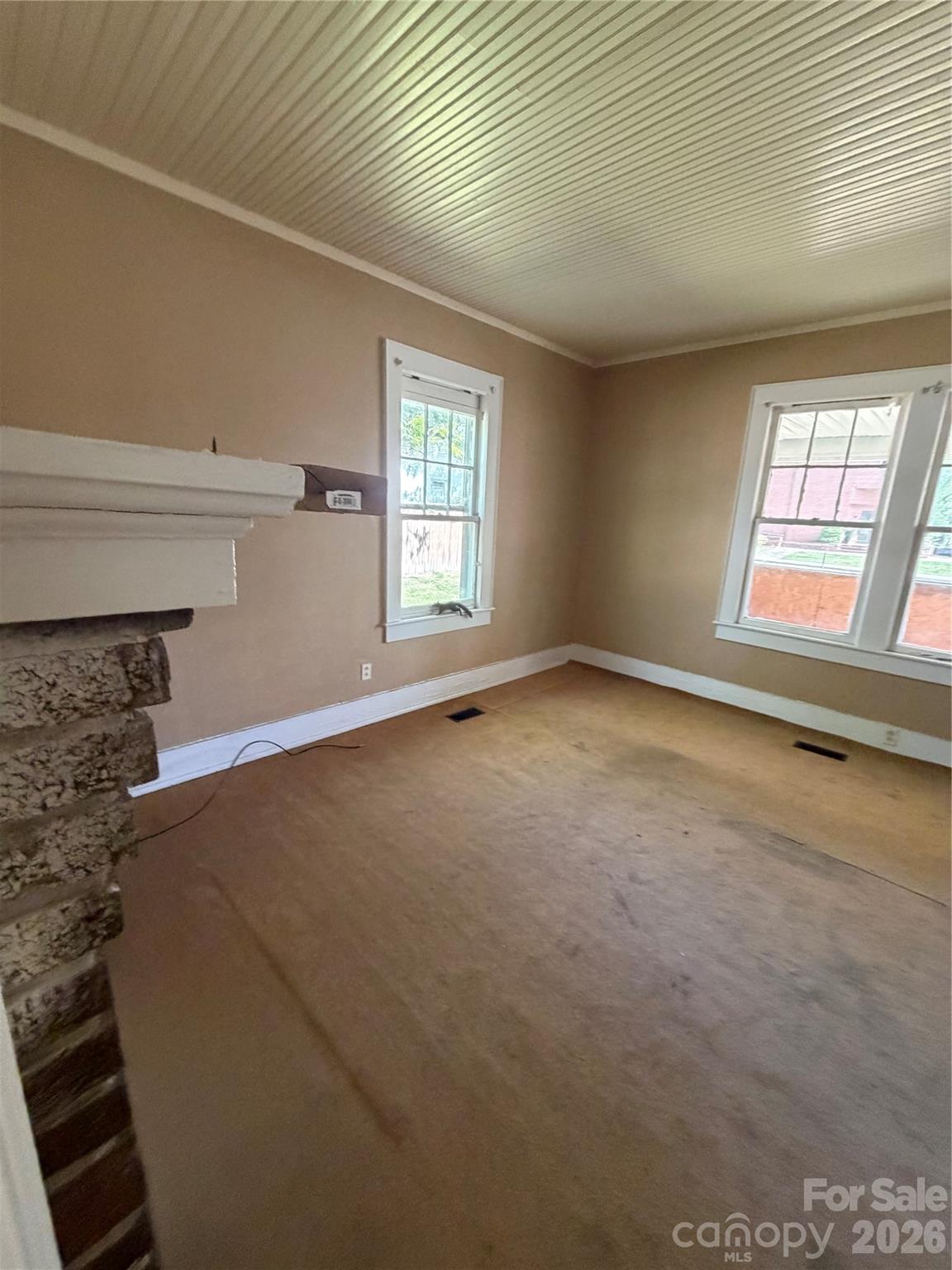 1101 E Pine Street — Lincolnton
