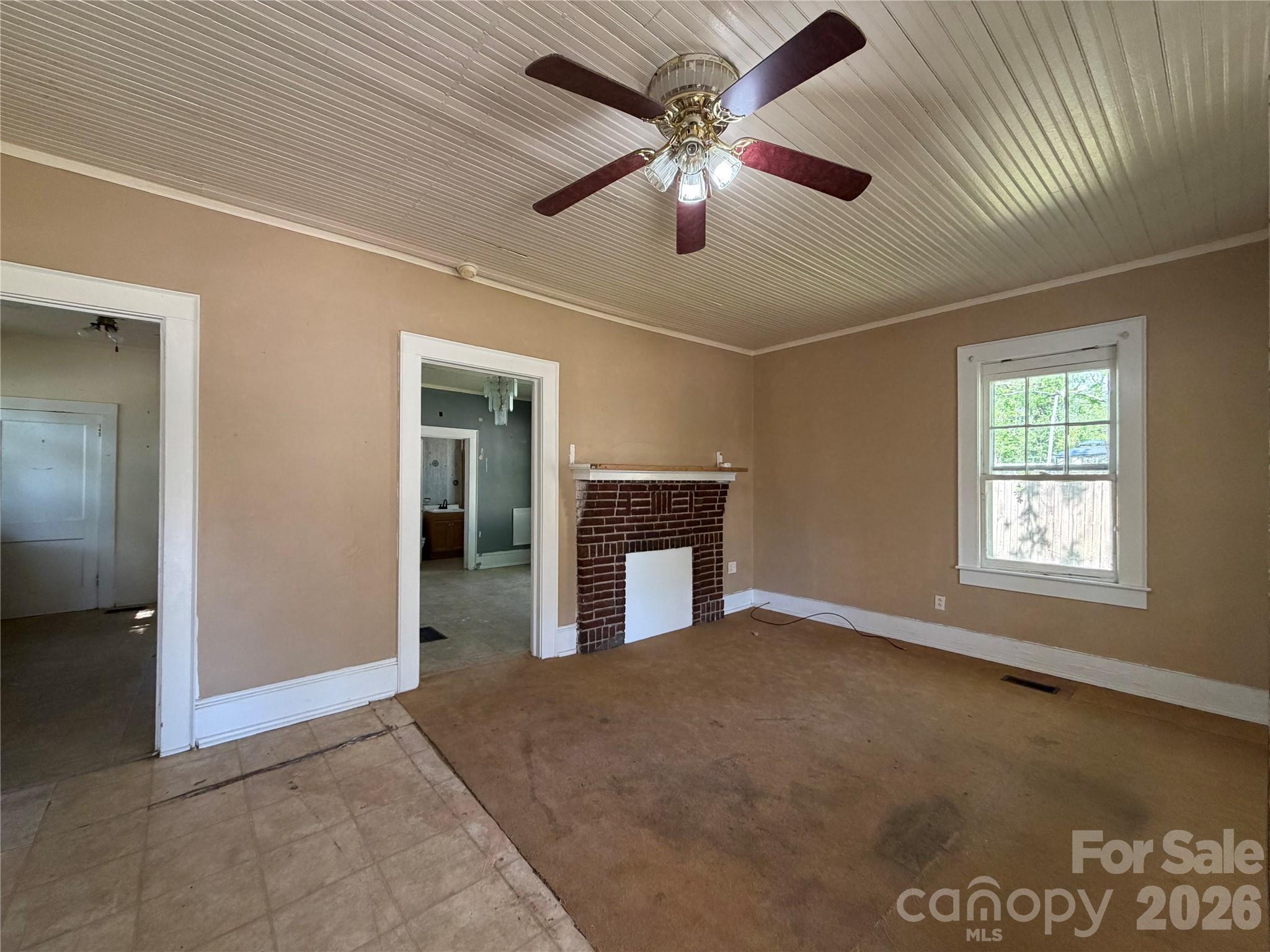 1101 E Pine Street — Lincolnton