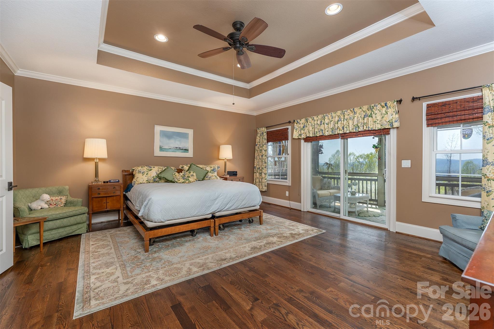 172 Sunny Ridge Road — Hendersonville
