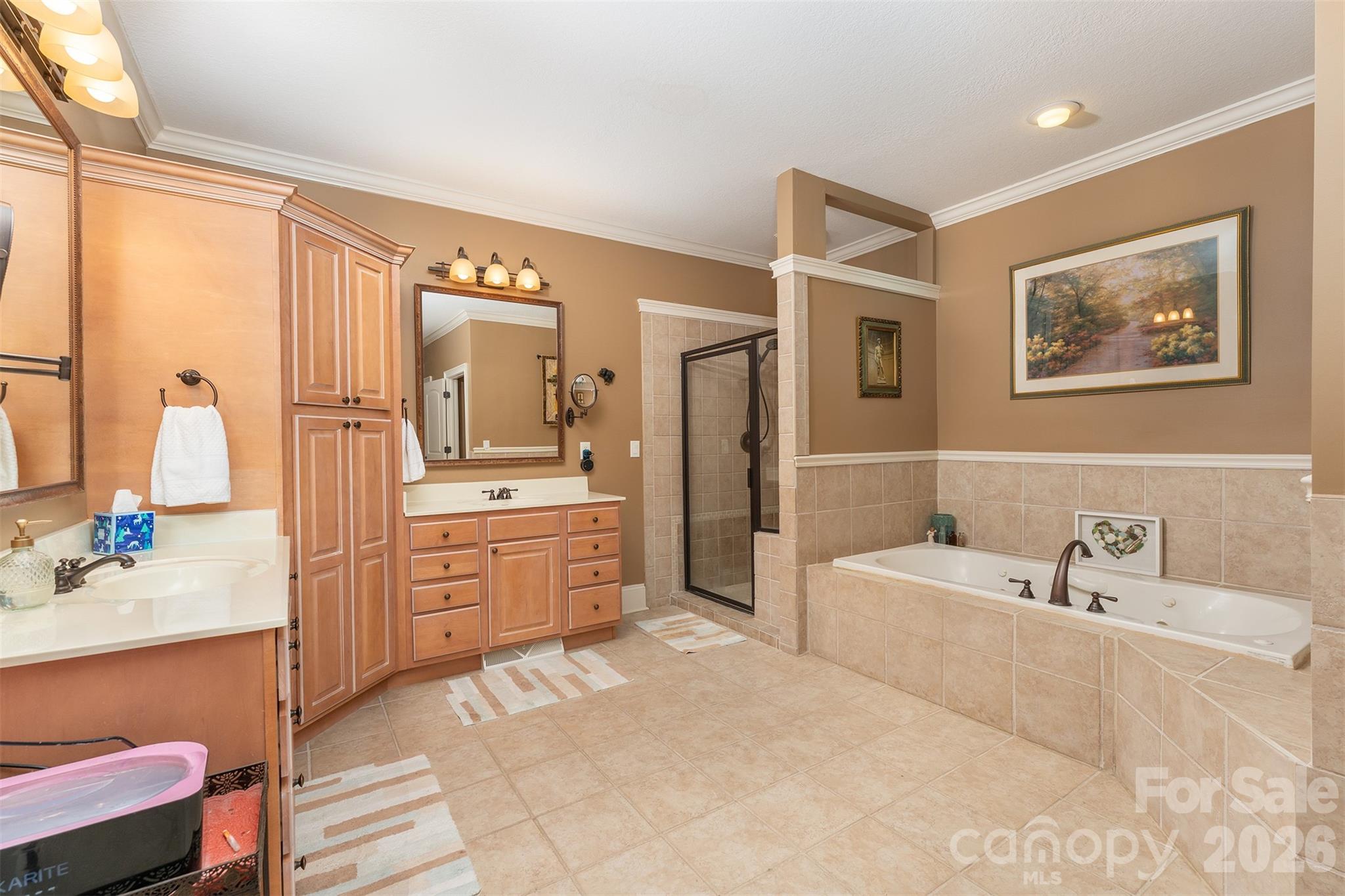 172 Sunny Ridge Road — Hendersonville