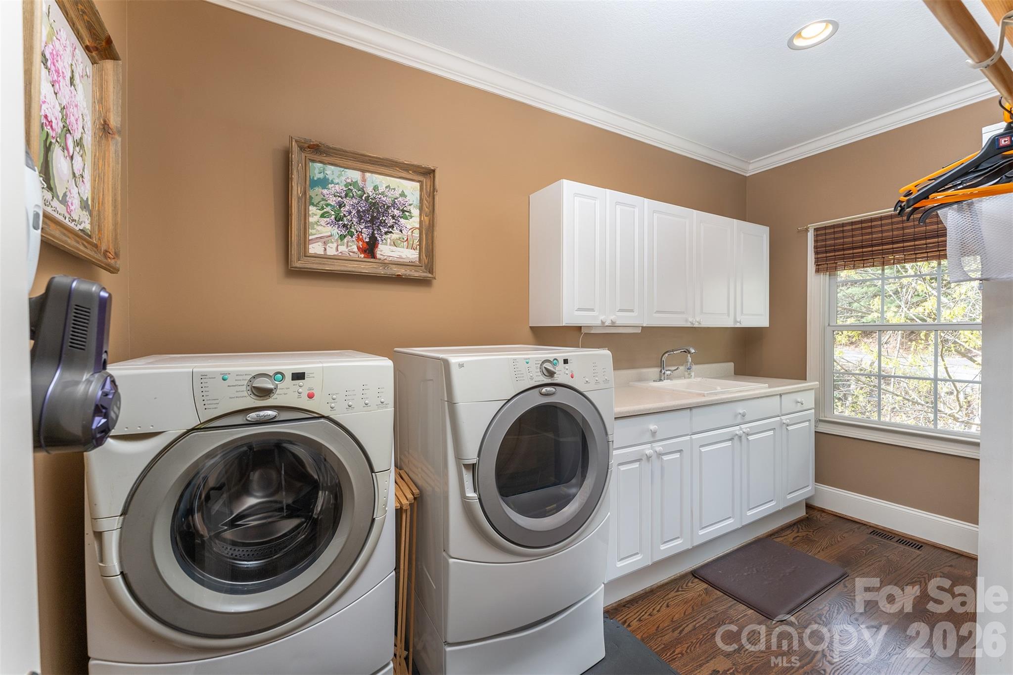 172 Sunny Ridge Road — Hendersonville