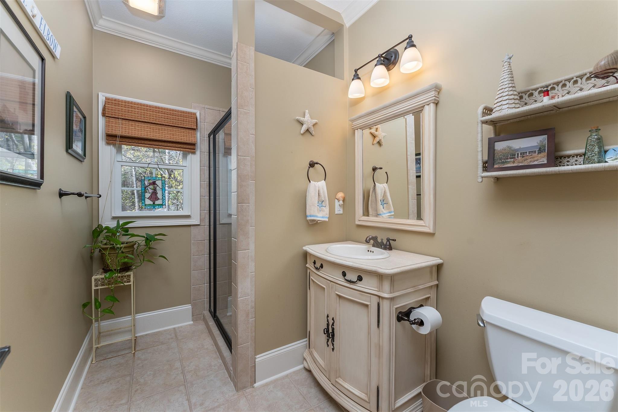 172 Sunny Ridge Road — Hendersonville