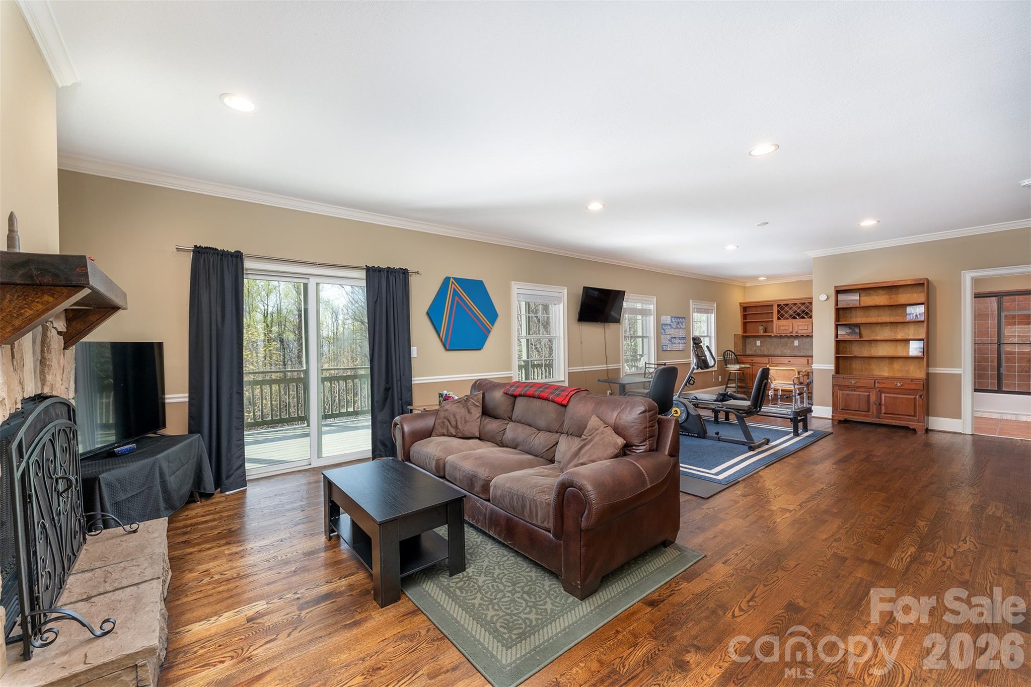 172 Sunny Ridge Road — Hendersonville