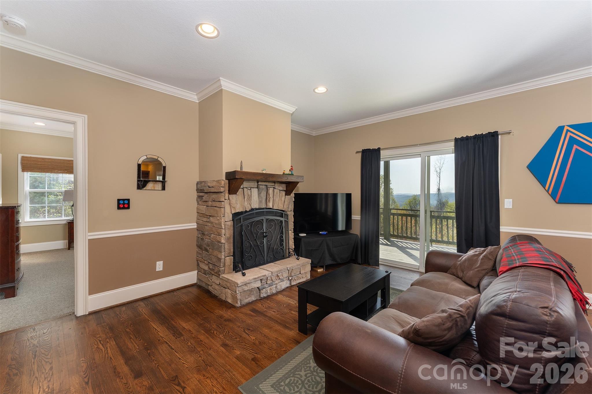 172 Sunny Ridge Road — Hendersonville