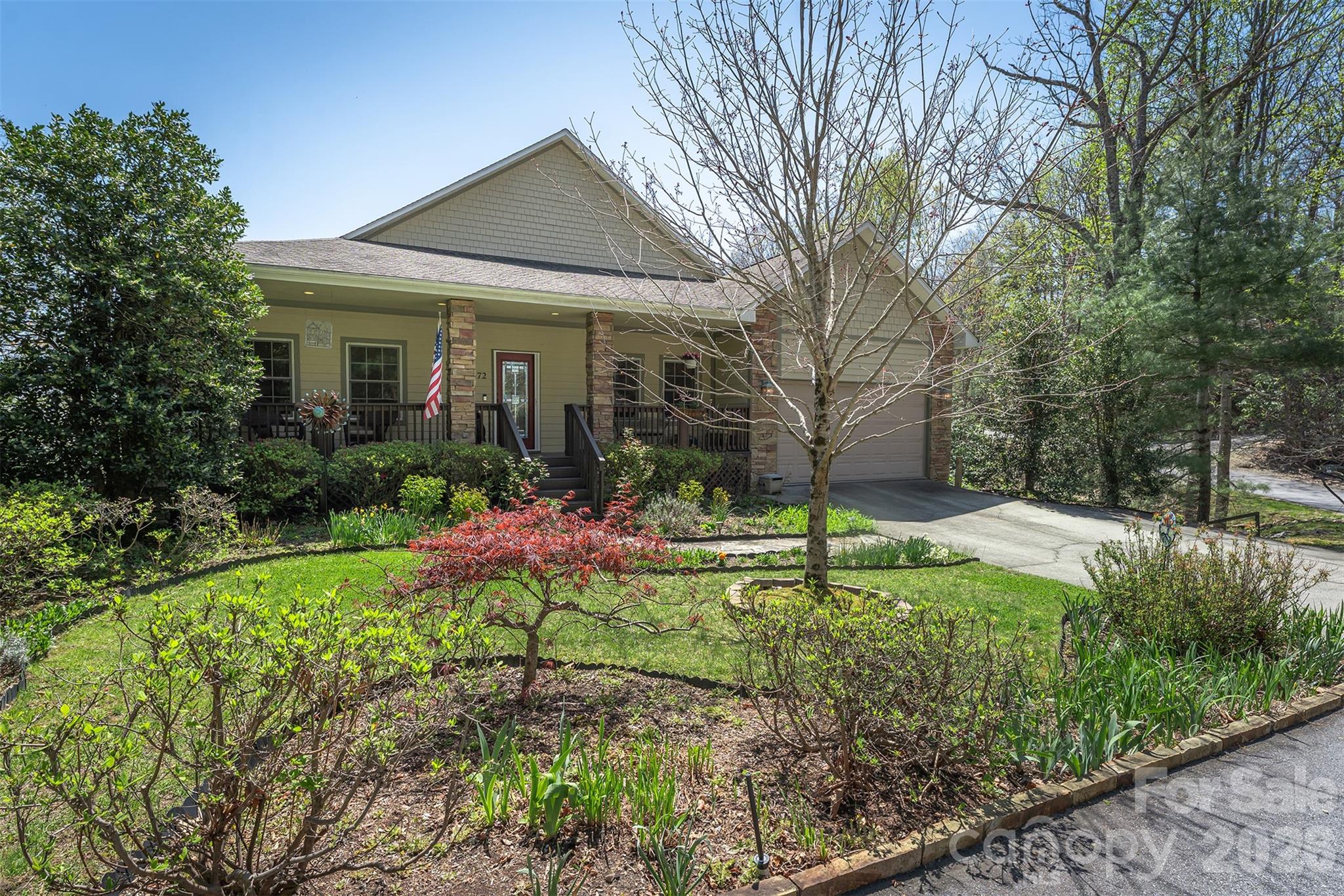 172 Sunny Ridge Road — Hendersonville