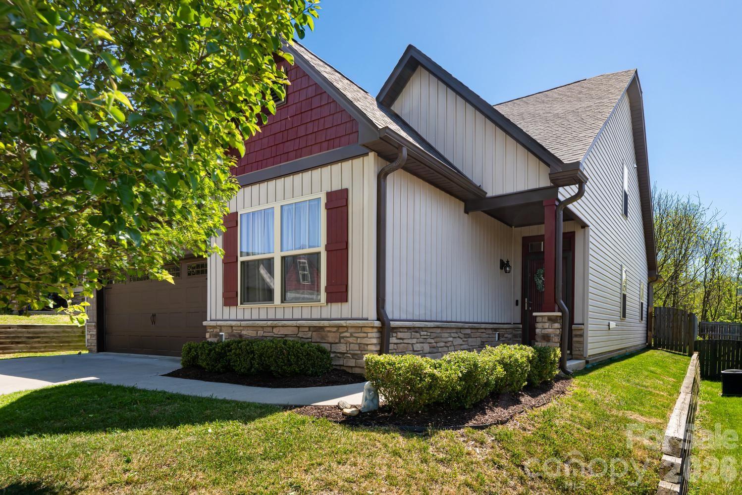 9 Partridge Berry Lane — Weaverville