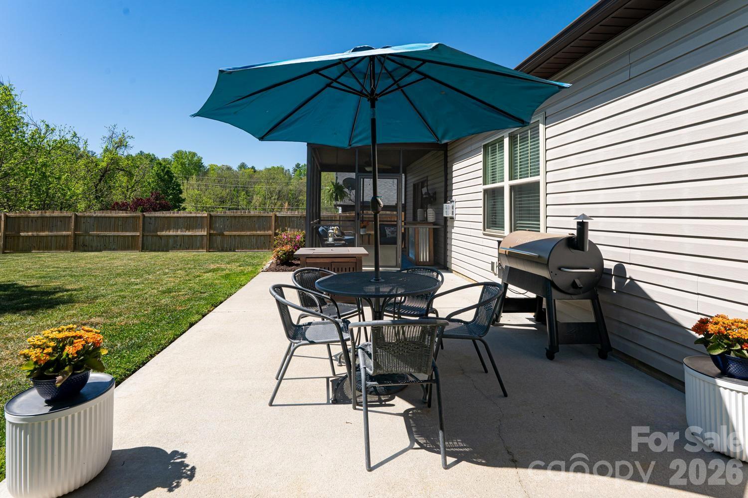 9 Partridge Berry Lane — Weaverville