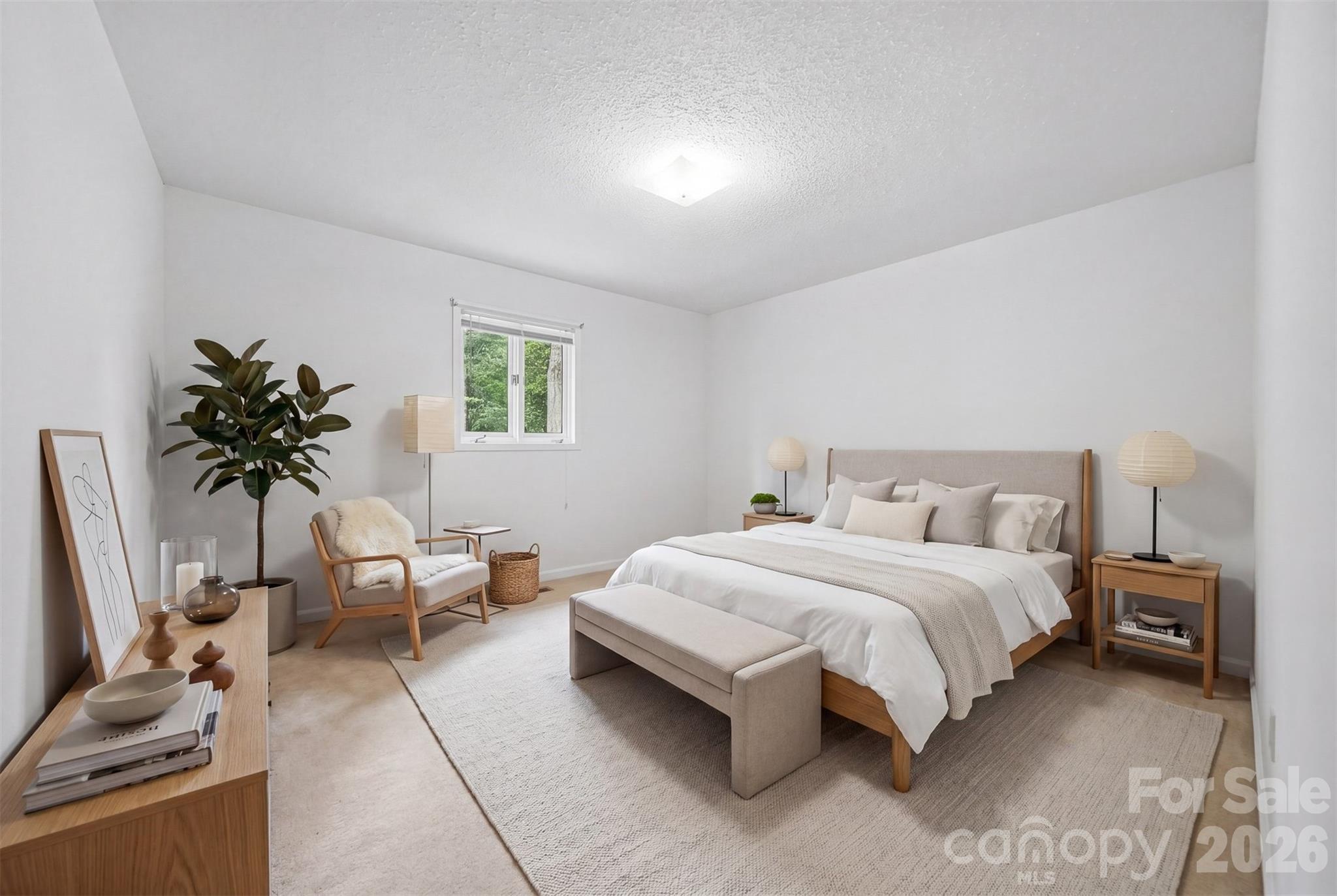 9197 Apache Drive — Hickory