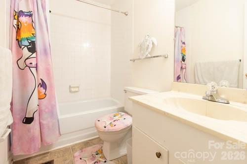1050 21st Avenue Avenue NW #90 — Hickory