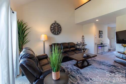 1050 21st Avenue Avenue NW #90 — Hickory