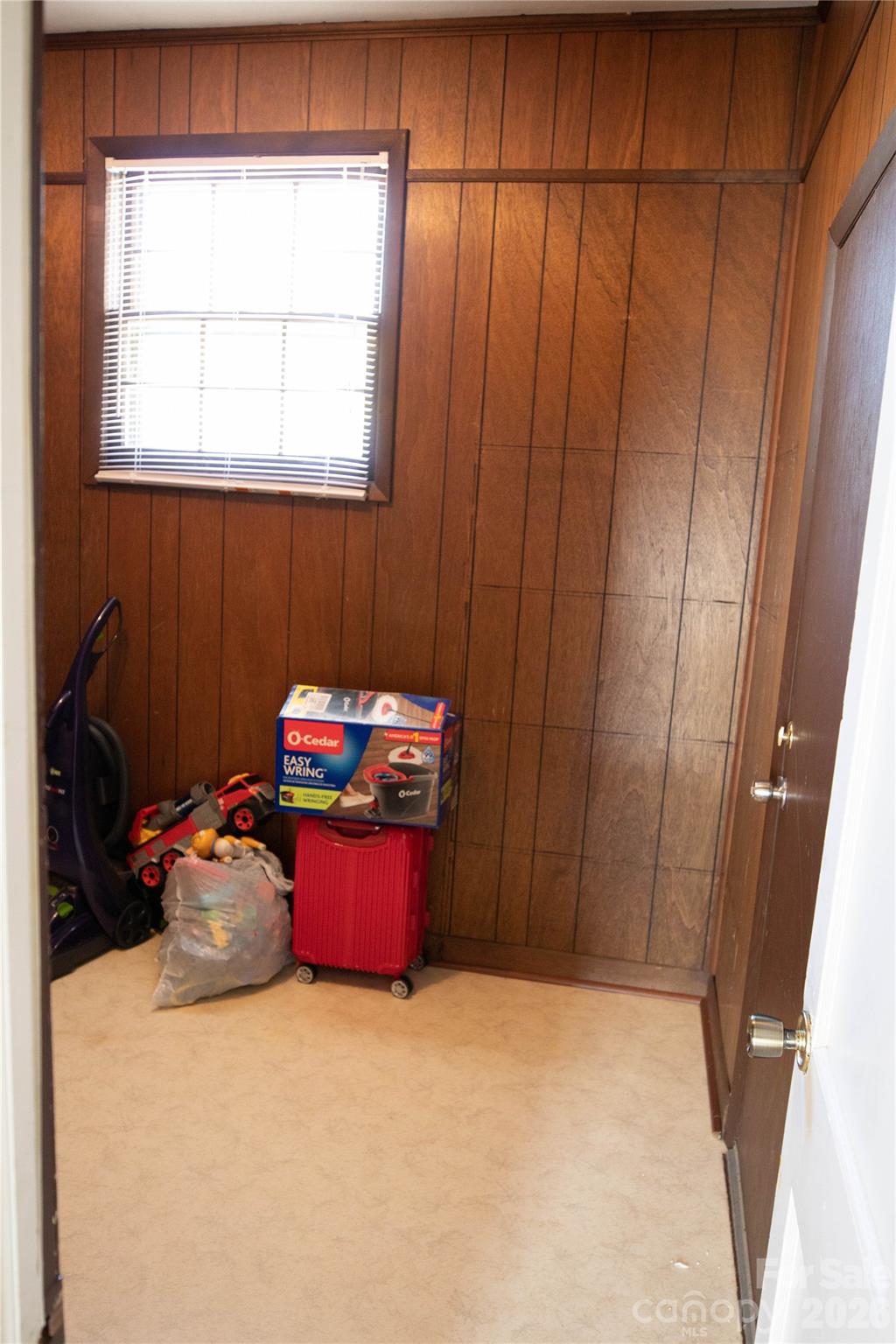 100 Woodward Avenue — Morganton