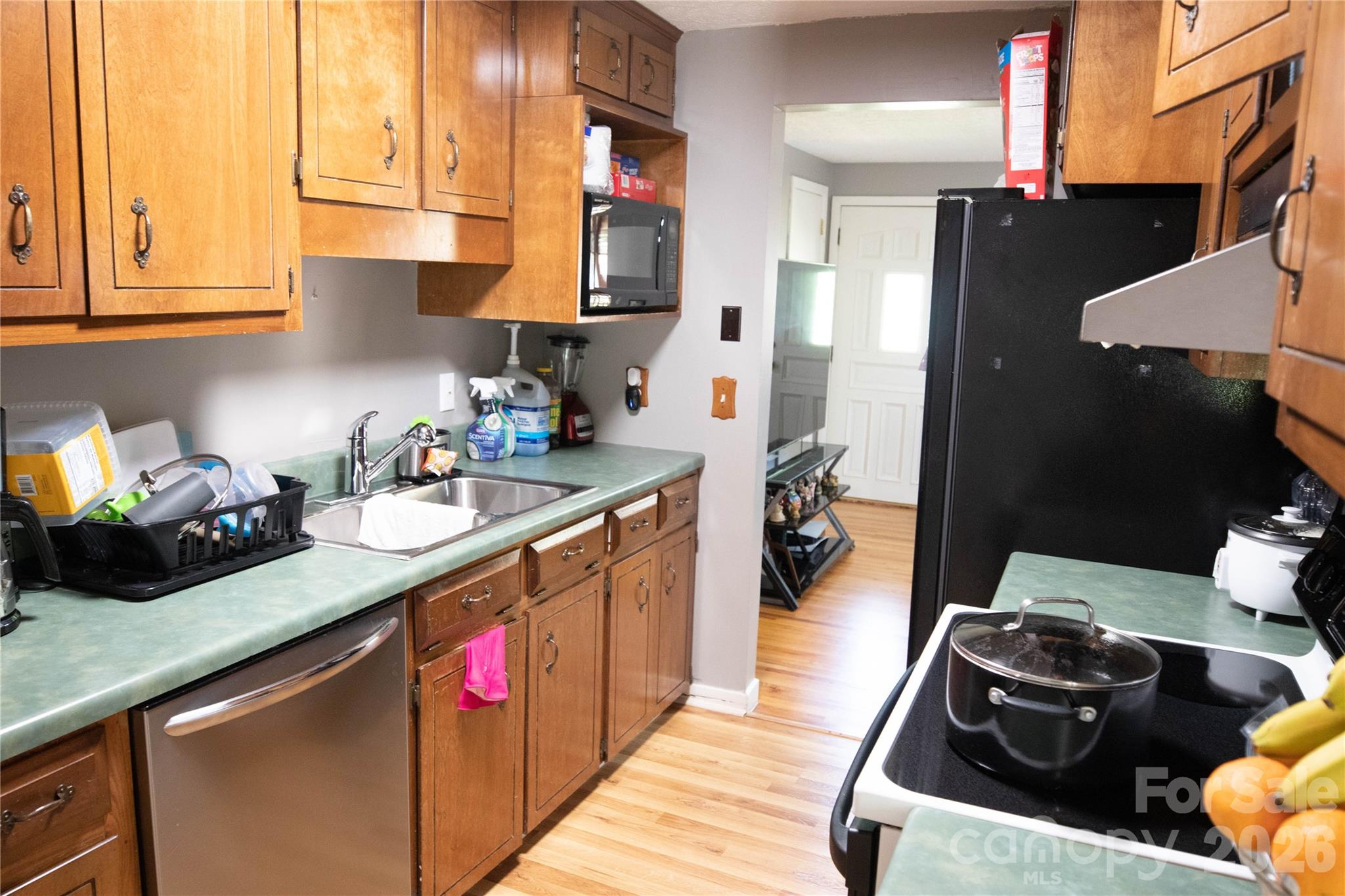 100 Woodward Avenue — Morganton