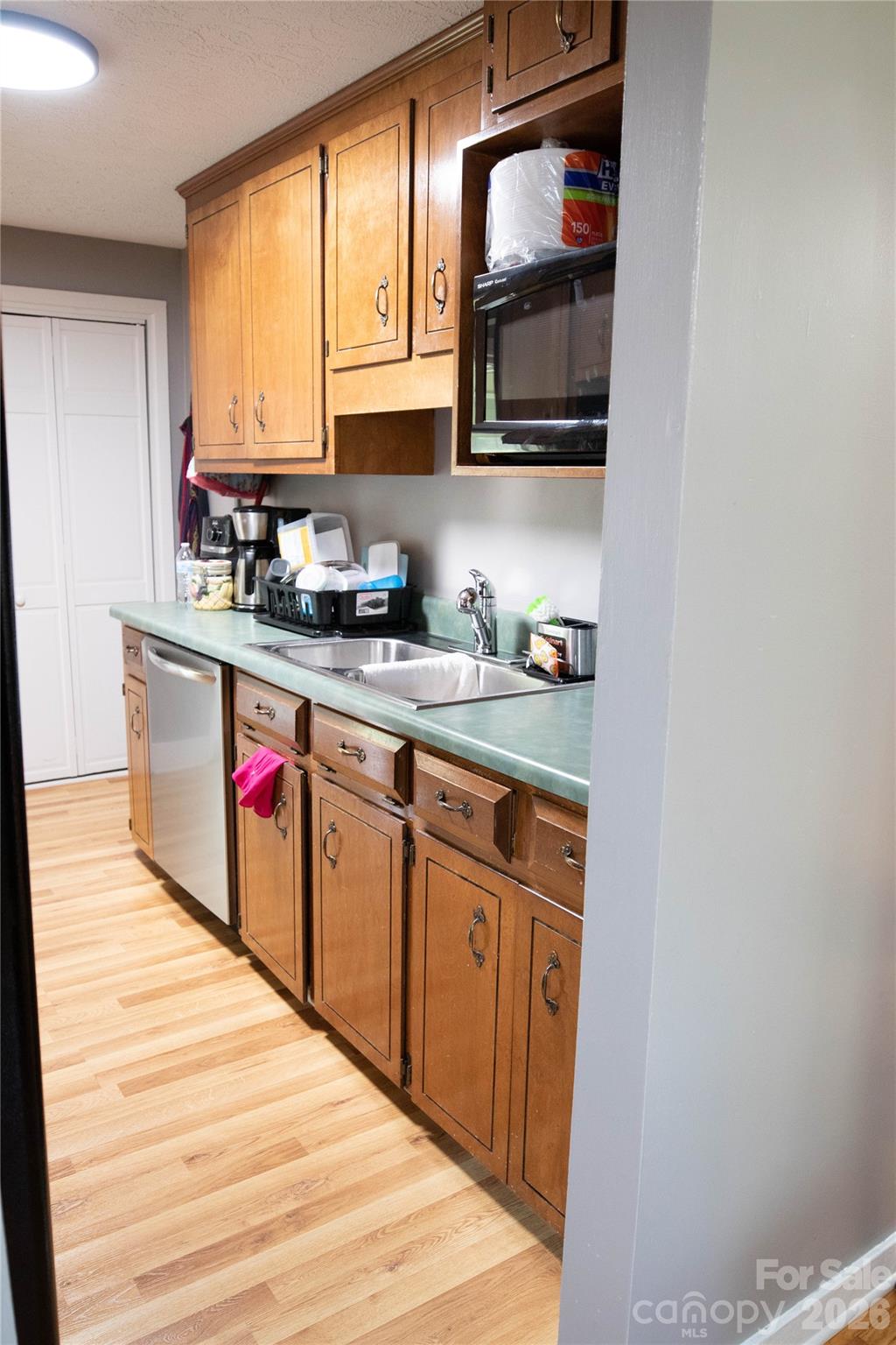 100 Woodward Avenue — Morganton