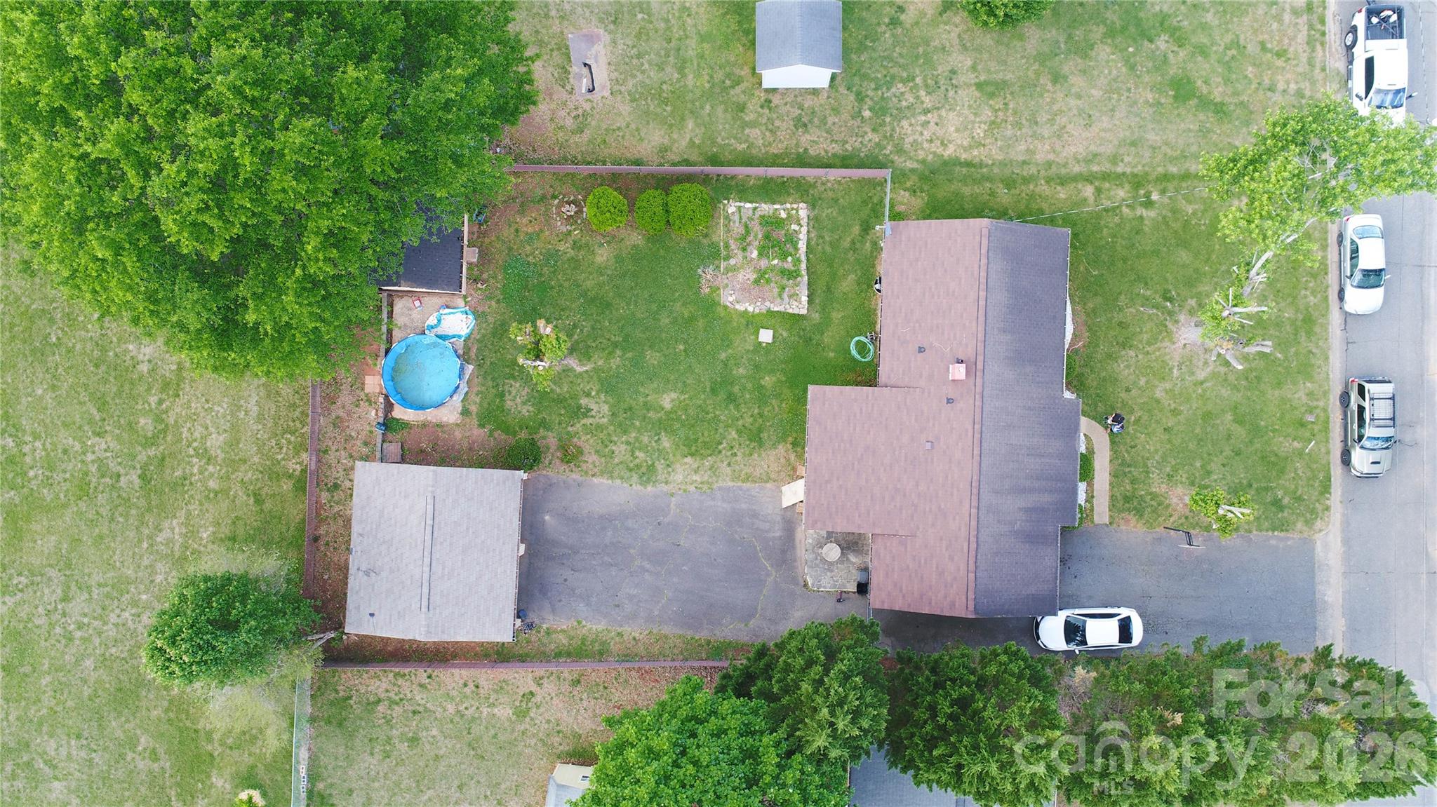 100 Woodward Avenue — Morganton
