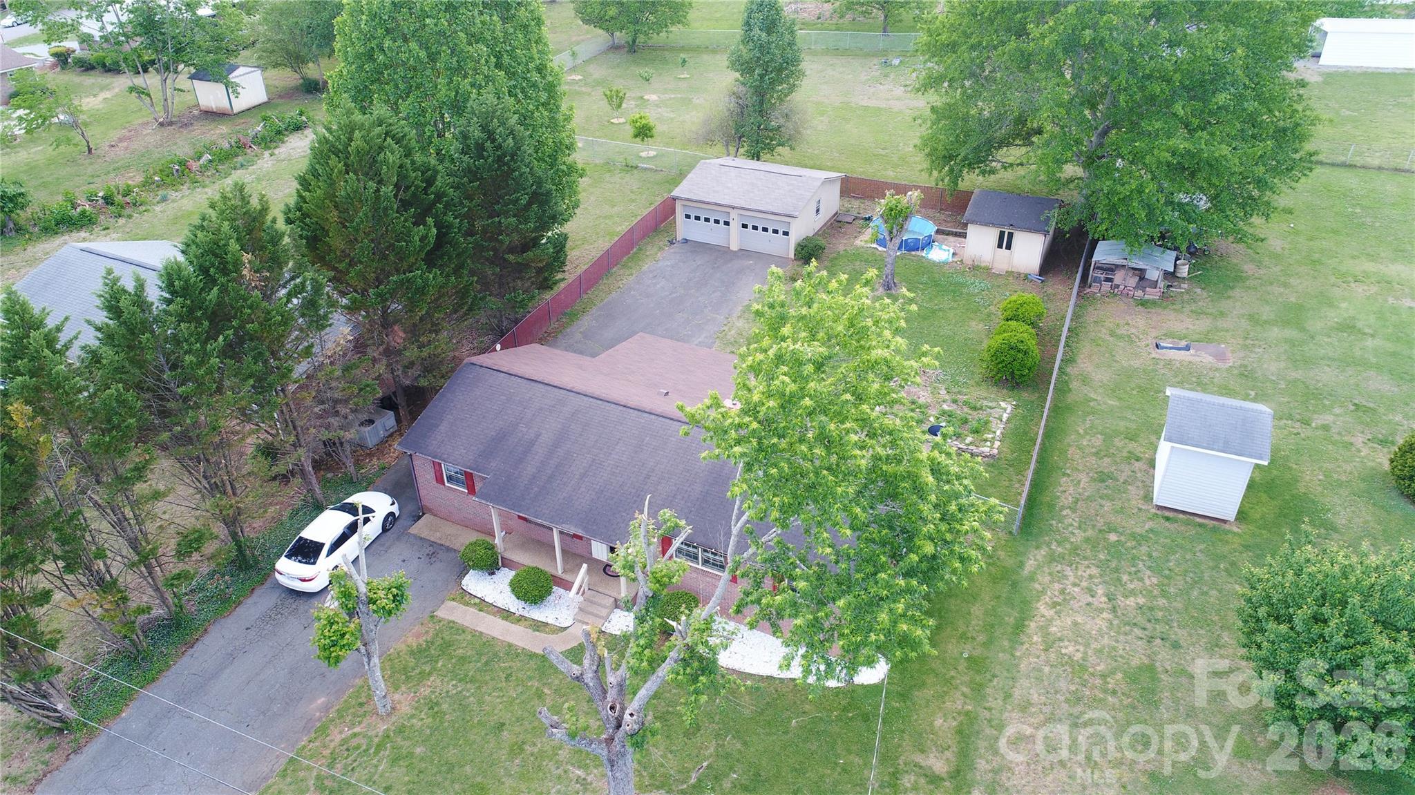 100 Woodward Avenue — Morganton