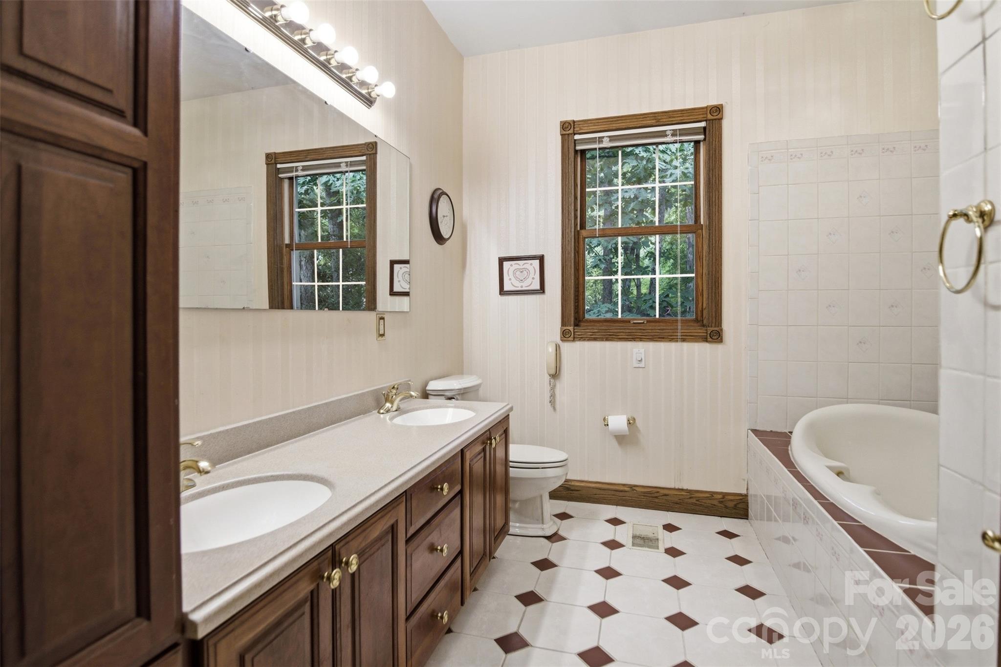 4900 Rocky River Road — Charlotte
