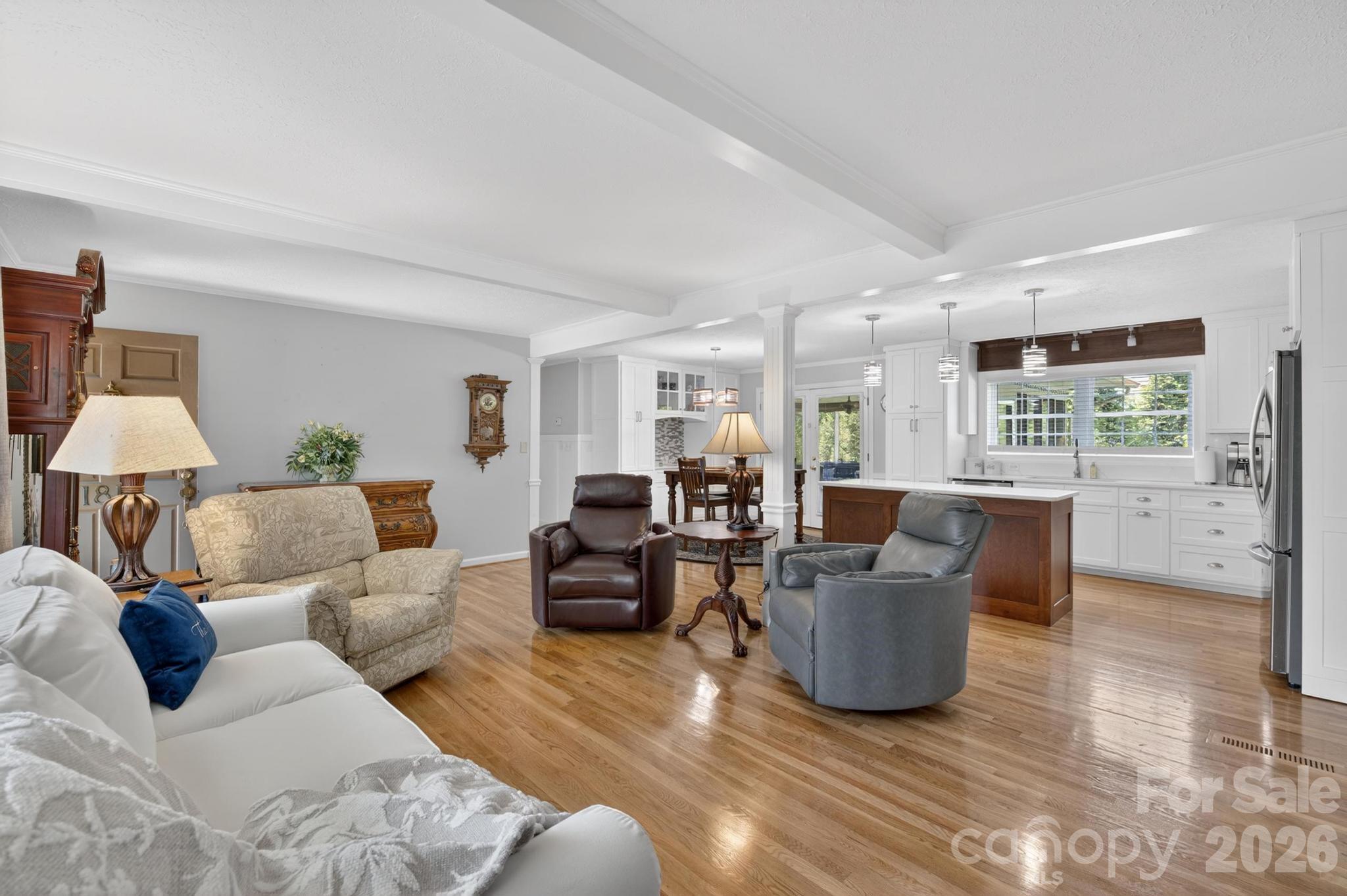1818 Hickory Boulevard SW — Lenoir