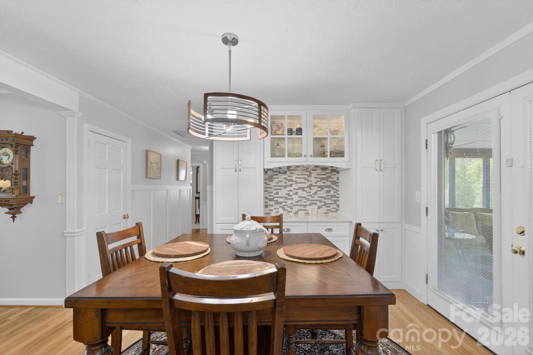 1818 Hickory Boulevard SW — Lenoir