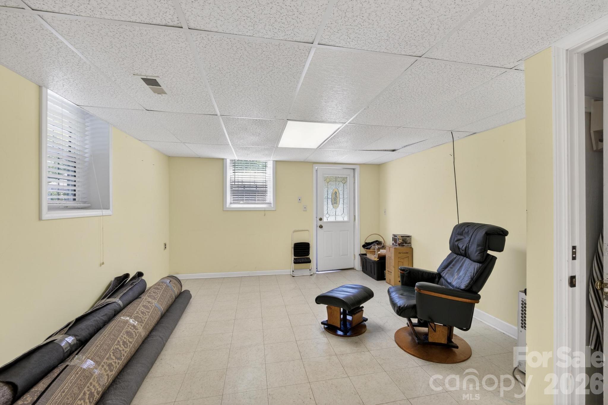1818 Hickory Boulevard SW — Lenoir
