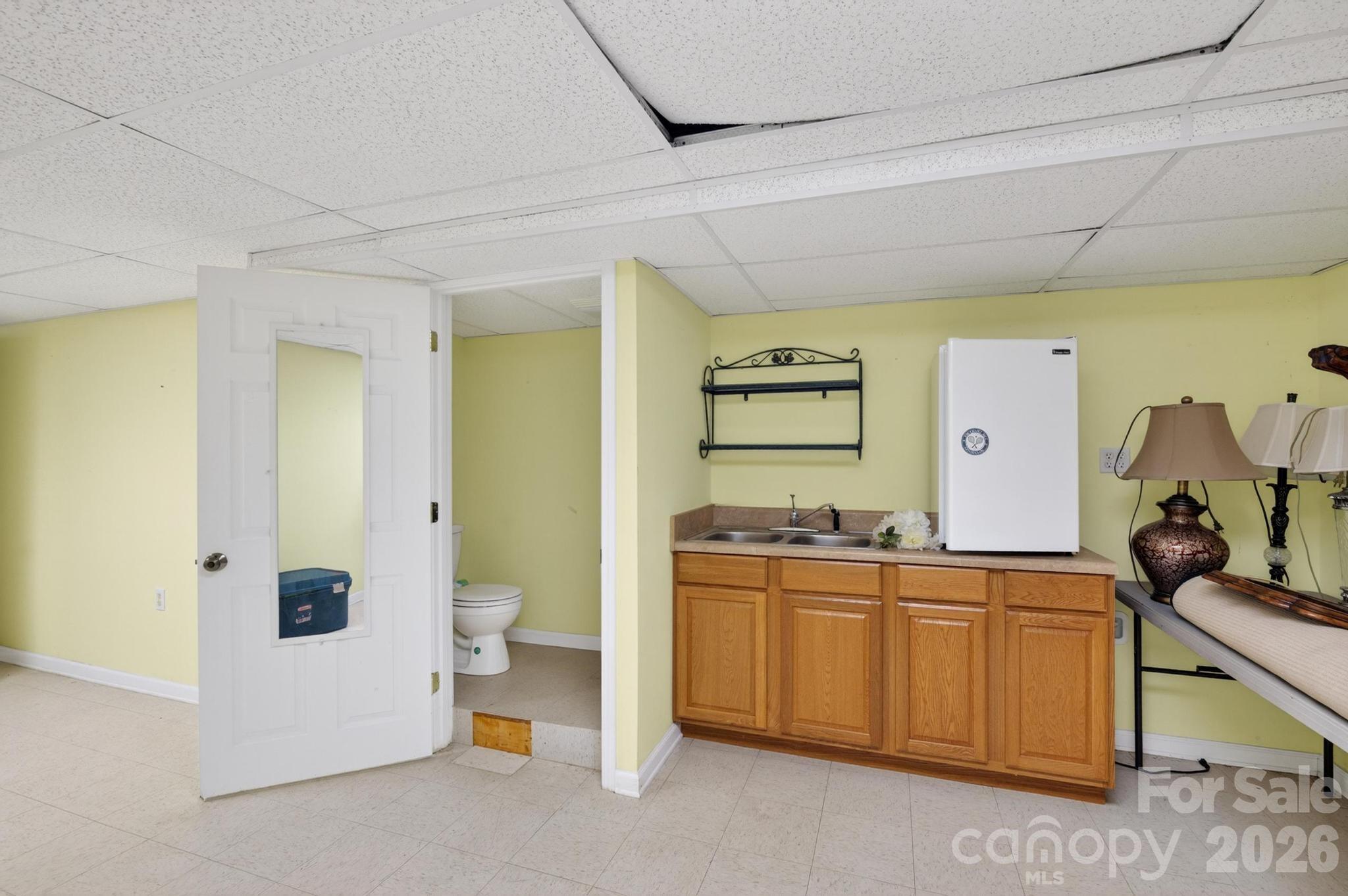 1818 Hickory Boulevard SW — Lenoir