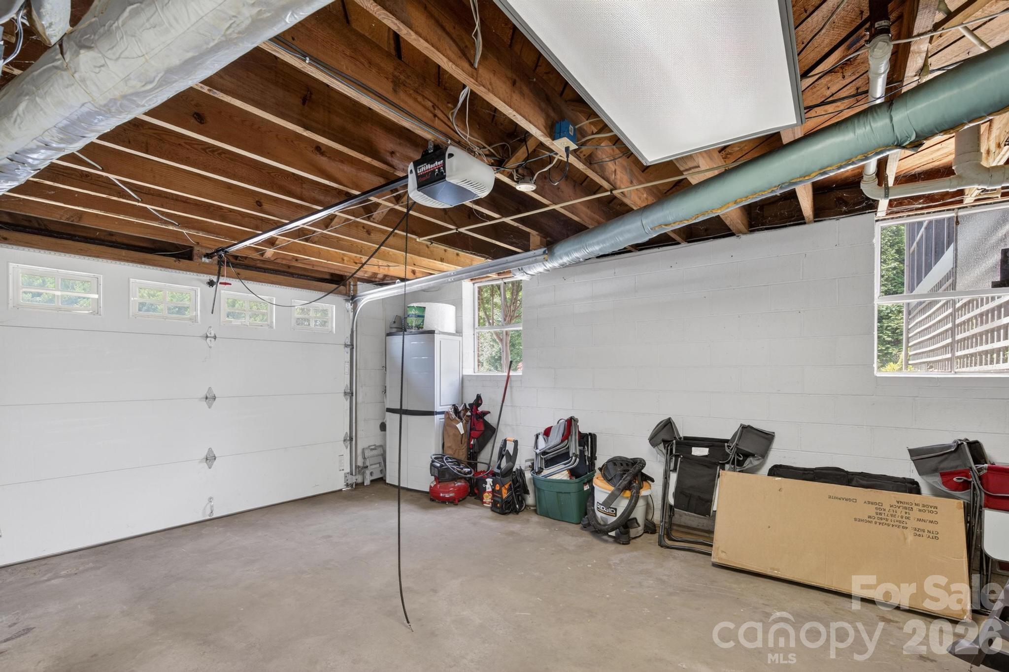 1818 Hickory Boulevard SW — Lenoir